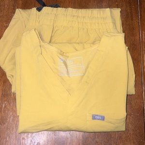 XL TALL Light Gold Figs Scrub Set